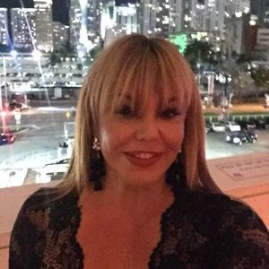 Meet your Posher, Emy